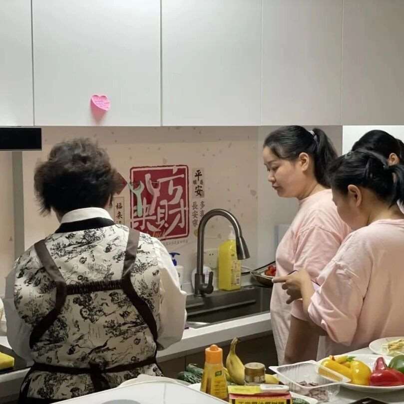 营养餐单&mdash;&mdash;母乳背后的秘密花园：专家倾情推荐